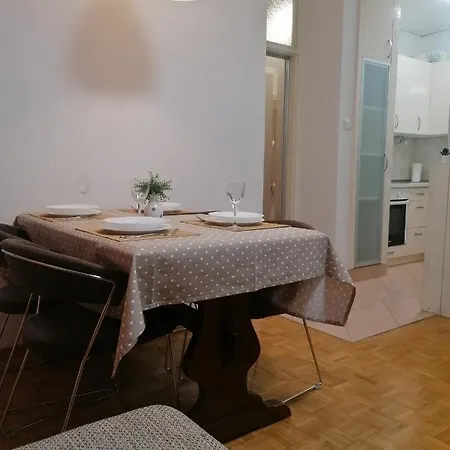 Karla Apartment