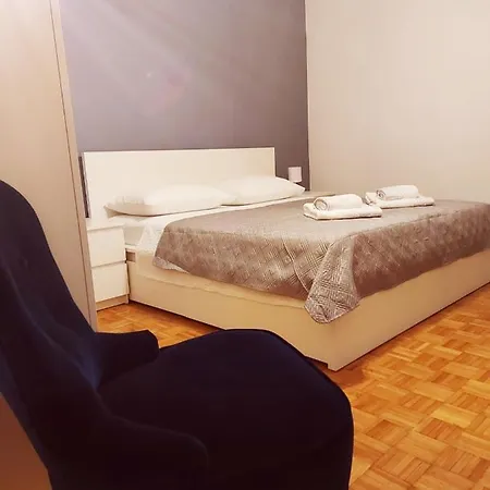 Karla * سبليت